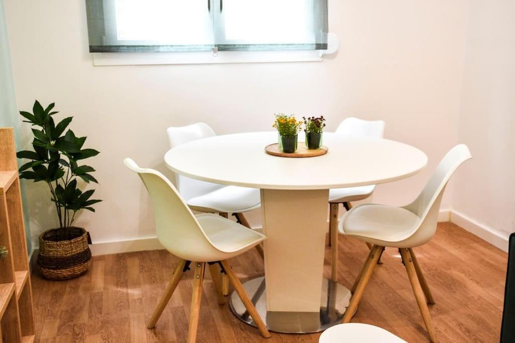 Newly Renovated-City Center Apartment Атина Екстериор снимка